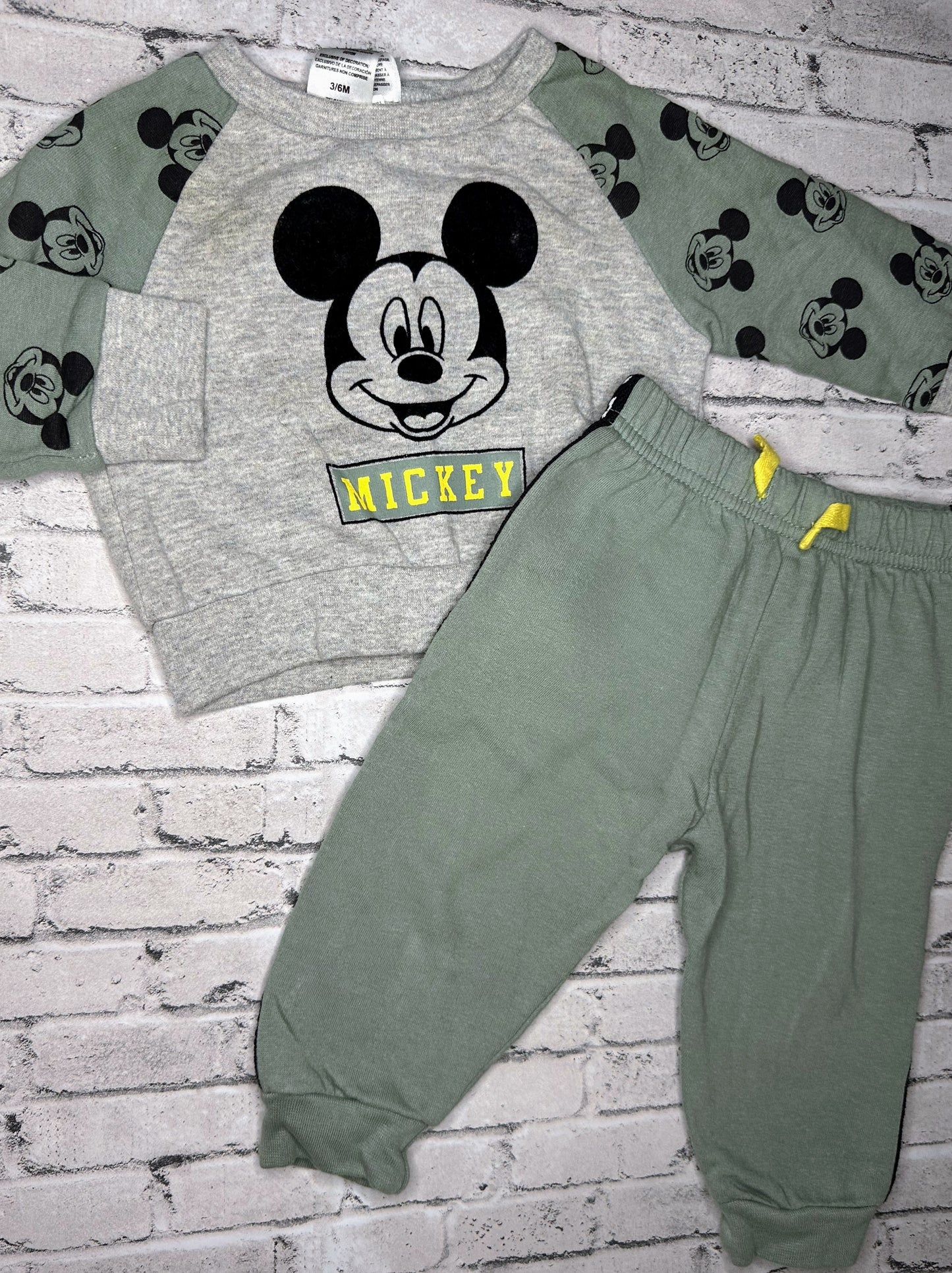 Disney: 2pc Olive/Gray Set- 3/6m