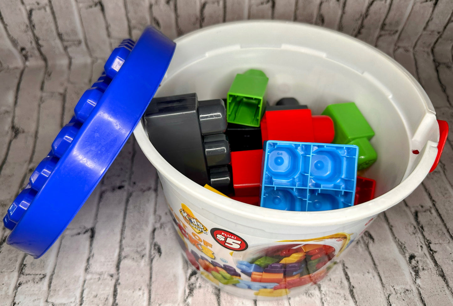 23pc Bucket of Blocks