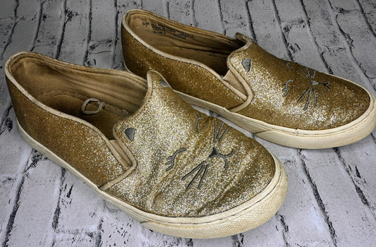 Children’s Place: Gold Sparkle Cat Shoes- 1Y