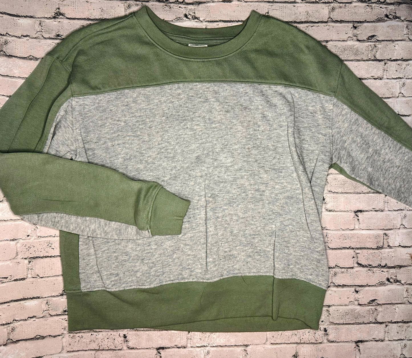 Athletic Works: Mint/Gray Top- 10/12