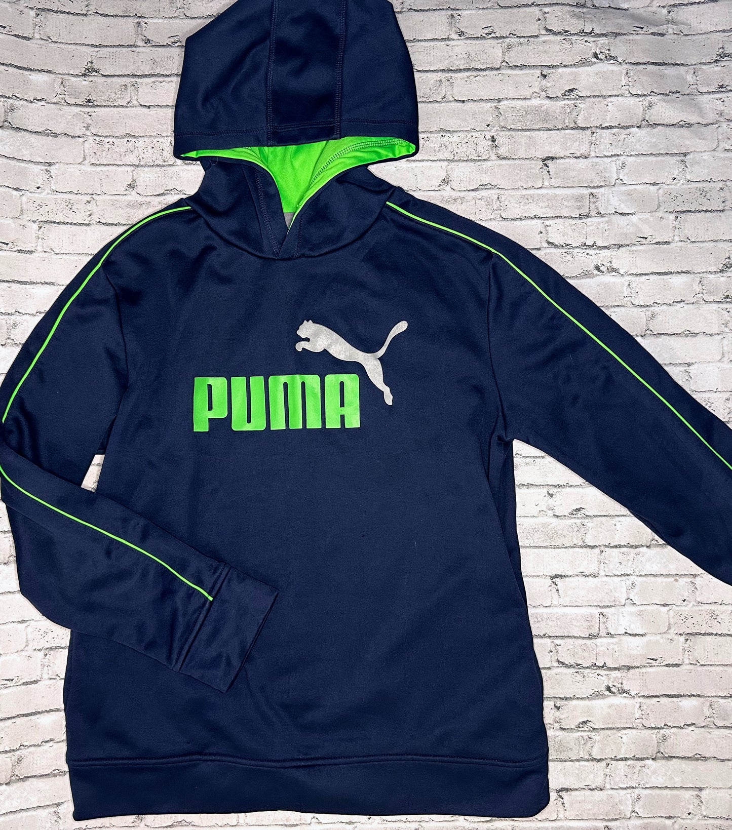 Puma: Navy/Green Hoodie - XL (18/20)