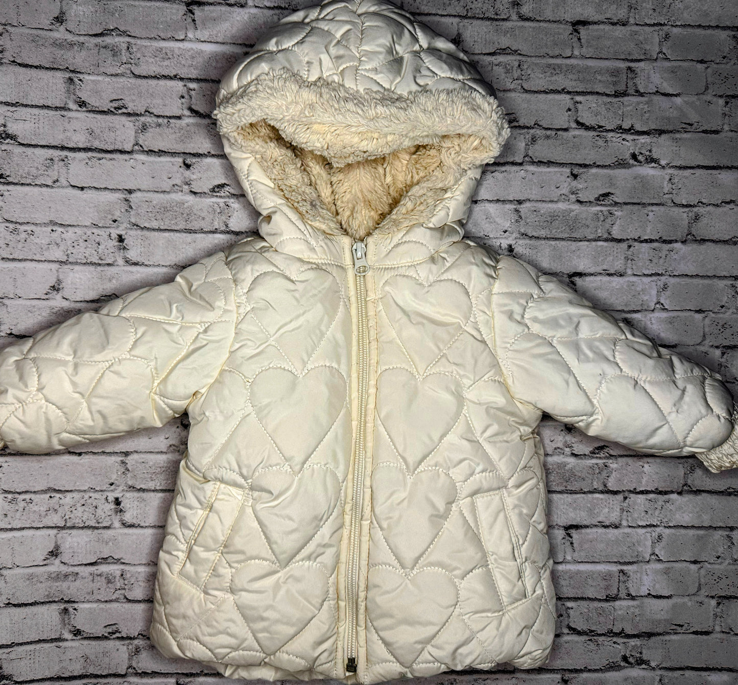 Old Navy: White Heart Puffer Jacket- 6/12m