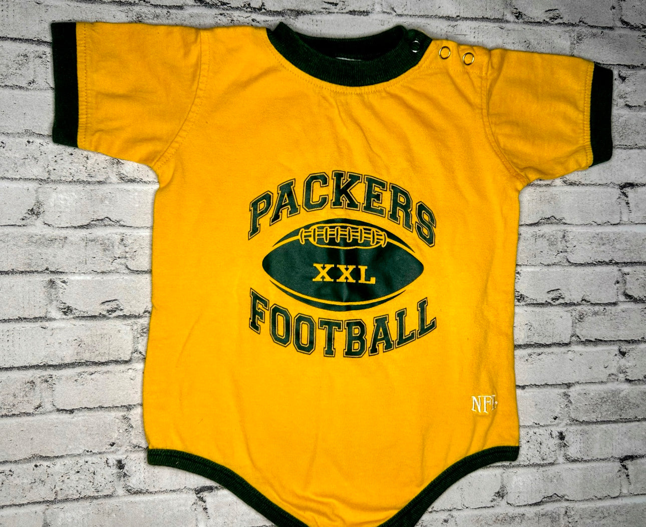 NFL: Packer’s Graphic Bodysuit- 6/9m